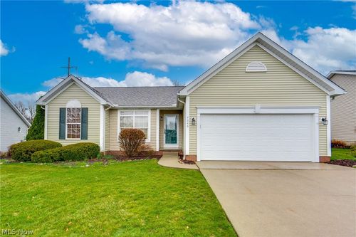 4046 Lindbergh Avenue Nw, Canton, OH, 44718 | Card Image