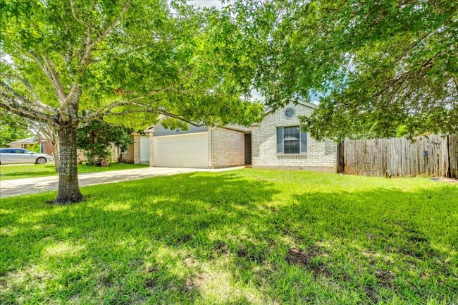 Welcome Home to 233 Sunshadow! | Image 4