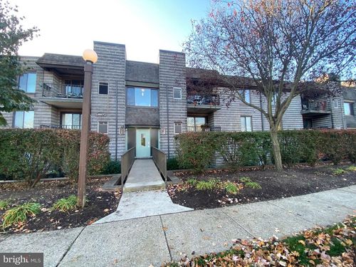 7 Sunbury Ct, HOLLAND, PA, 18966-2528 | Card Image