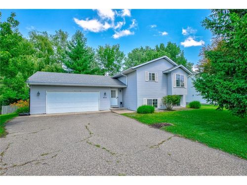 935 2nd Avenue, Forest Lake, MN, 55025 | Card Image