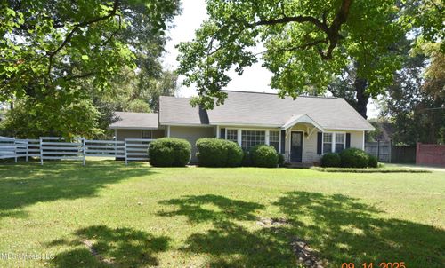 a-112 E Jefferson Ave, Greenwood, MS, 38930-3510 | Card Image