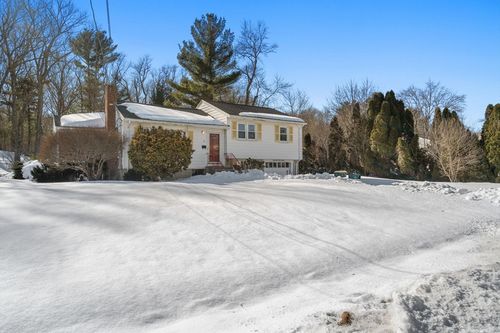 38 Garden Pkwy, Norwood, MA, 02062-1725 | Card Image