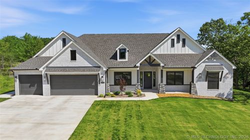 2722 Highlands Pl, Sapulpa, OK, 74066-1247 | Card Image