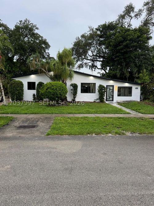 4120 Sw 31st Dr, West Park, FL, 33023-5642 | Card Image