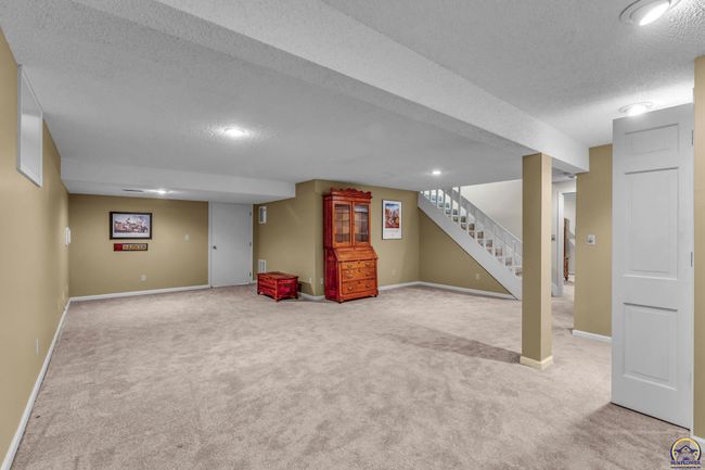13 Sw Pepper Tree Ln, Townhouse with 4 bedrooms, 4 bathrooms and null parking in Topeka KS | Image 38