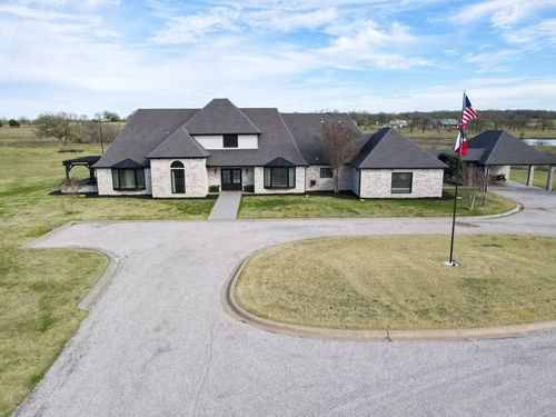 2824 County Road 117, Giddings, TX, 78942-9437 | Card Image