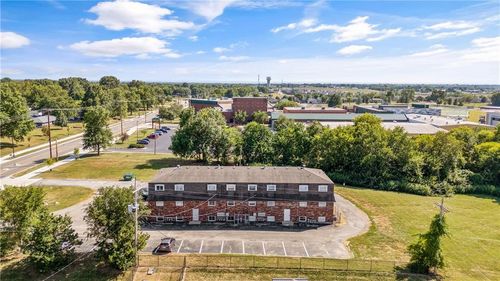 2312 N 155th St, Basehor, KS, 66007-9324 | Card Image