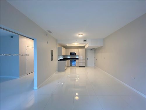4807-1010 Brickell Ave, Miami, FL, 33131-3797 | Card Image
