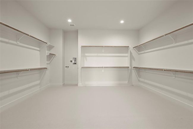 Primary Closet | Image 18