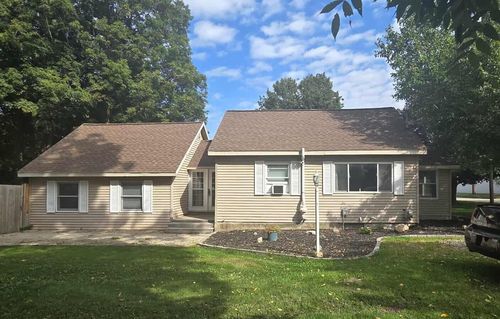 33 Fuller St, Saranac, MI, 48881-9715 | Card Image