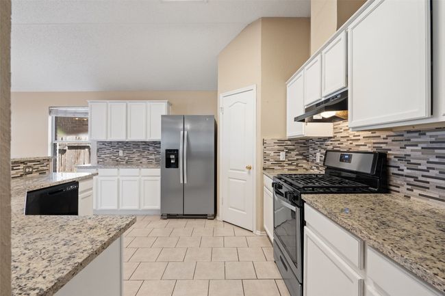 1008 Chippewa, House other with 4 bedrooms, 2 bathrooms and 4 parking in Round Rock TX | Image 18