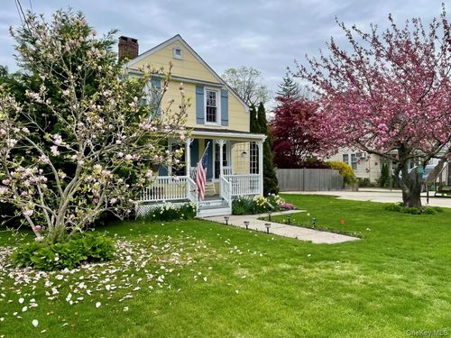 149 Union Ave, Islip, NY, 11751-4314 | Card Image