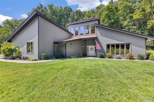 2201 Oakwood Dr, High Ridge, MO, 63049-2639 | Card Image