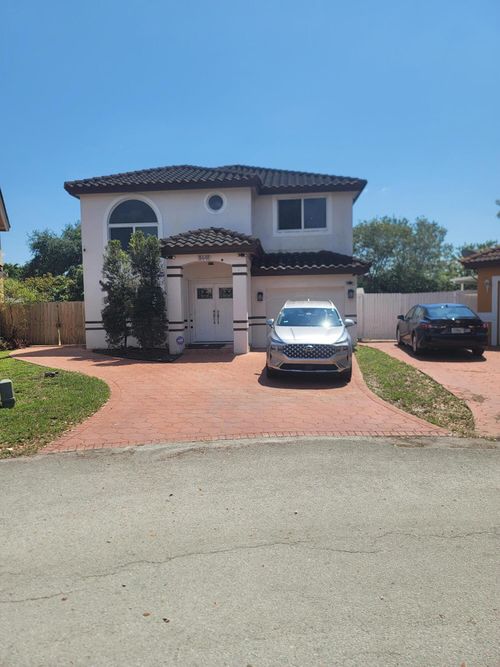 8448 Nw 196th Terrace, Hialeah, FL, 33015 | Card Image