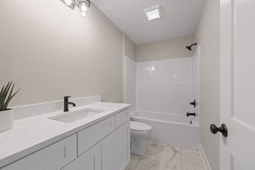6942 Faiths Way, Bettendorf, IA, 52722 | Card Image