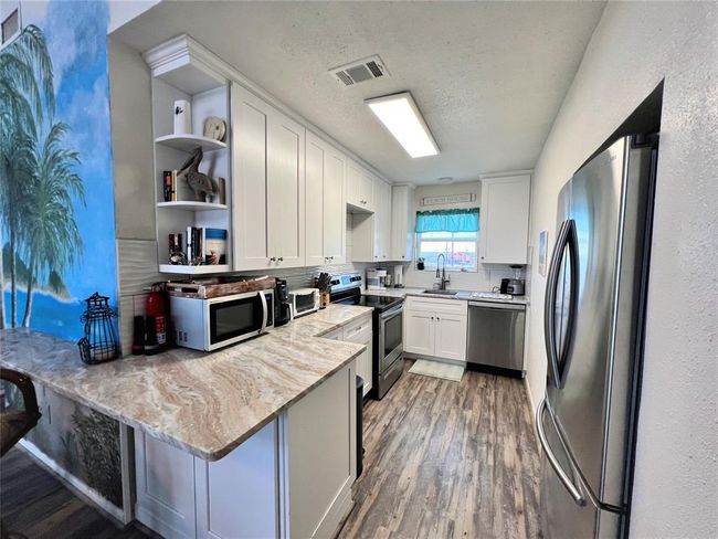 219 Whispering Palms, House other with 3 bedrooms, 2 bathrooms and null parking in Freeport TX | Image 11