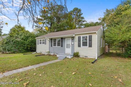 121 Bryan St, Jacksonville, NC, 28540-6017 | Card Image