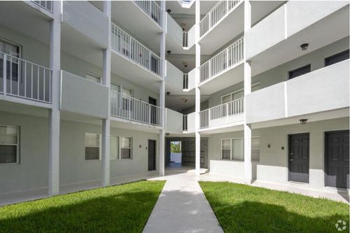 apt-213-537 S Sequoia Dr, West Palm Beach, FL, 33409-3649 | Card Image