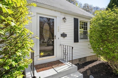 13 Sylvester Rd, Natick, MA, 01760-4228 | Card Image
