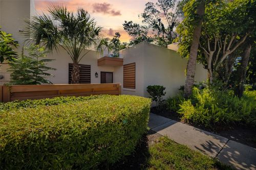 135 Wild Palm Dr, BRADENTON, FL, 34210-4644 | Card Image