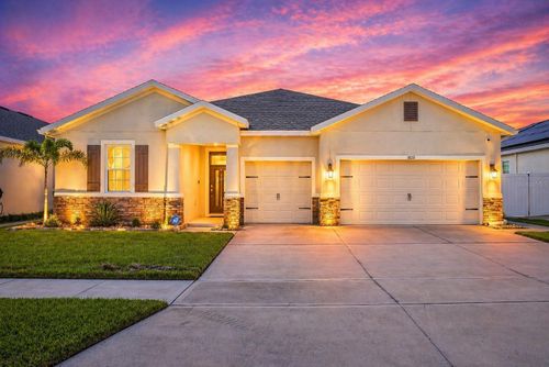 1820 Veterans Dr, Kindred, FL, 34744-6144 | Card Image