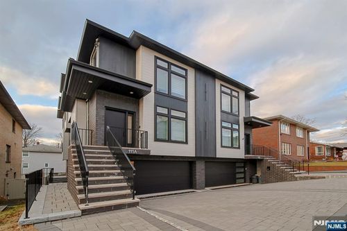 111 Sunset Pl, Palisades Park, NJ, 07650-1926 | Card Image