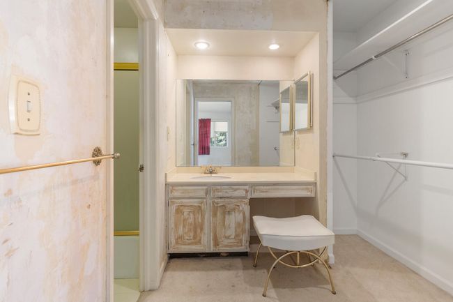 0 - 4 Fields E, Condo with 2 bedrooms, 2 bathrooms and 2 parking in Champaign IL | Image 16