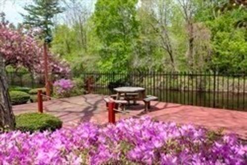 apt-558-96 Old Colony Ave, East Taunton, MA, 02718-1135 | Card Image