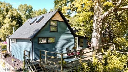1933 Pleasure, Pinckney, MI, 48169-8837 | Card Image