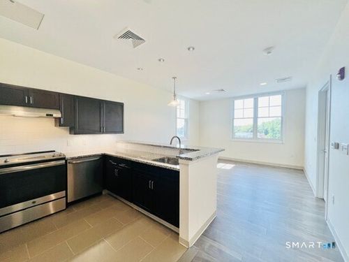 216-215 Stillwater Ave, Stamford, CT, 06902-4890 | Card Image