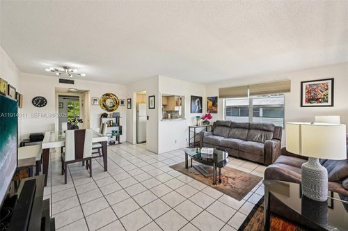126-126 Canterbury E, West Palm Beach, FL, 33417-6846 | Card Image
