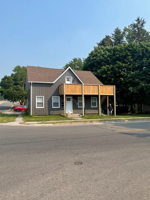 upper-659 Dolph St N, Cambridge, ON, N3H2B5 | Card Image
