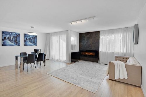 208-1220 Falcon Dr, Coquitlam, BC, V3E2E5 | Card Image