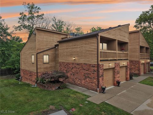 104 Kimrose Ln, Broadview Heights, OH, 44147-1258 | Card Image