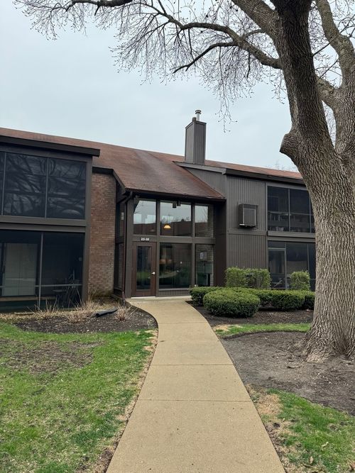apt-27-740 Saint Andrews Ln, Crystal Lake, IL, 60014-7042 | Card Image