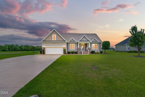 210 Willowbrook Dr, Pikeville, NC, 27863-9636 | Card Image