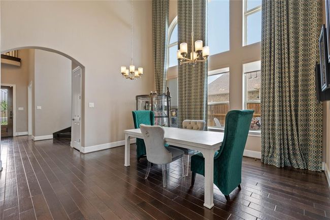 Formal Dining | Image 9