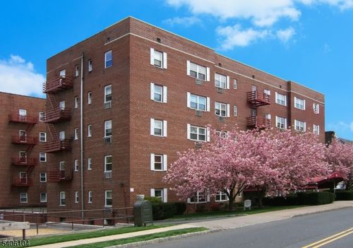 4e-18 Springfield Ave, Cranford, NJ, 07016-2165 | Card Image