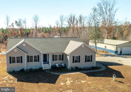 564 Equestrian Landing Trl, BUMPASS, VA, 23024-4445 | Card Image