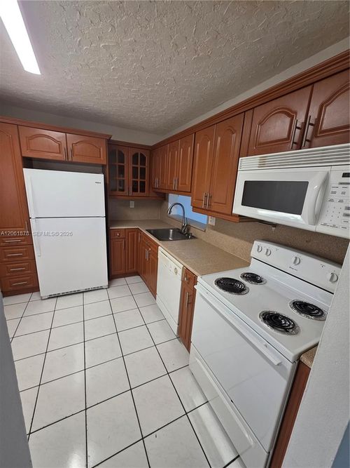 424-8600 Sw 133rd Avenue Rd, Miami, FL, 33183-5316 | Card Image