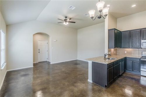 b-153 Samuel Dr, Buda, TX, 78610-4001 | Card Image