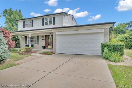 37738 Santa Anna St, Clinton Township, MI, 48036-1785 | Card Image