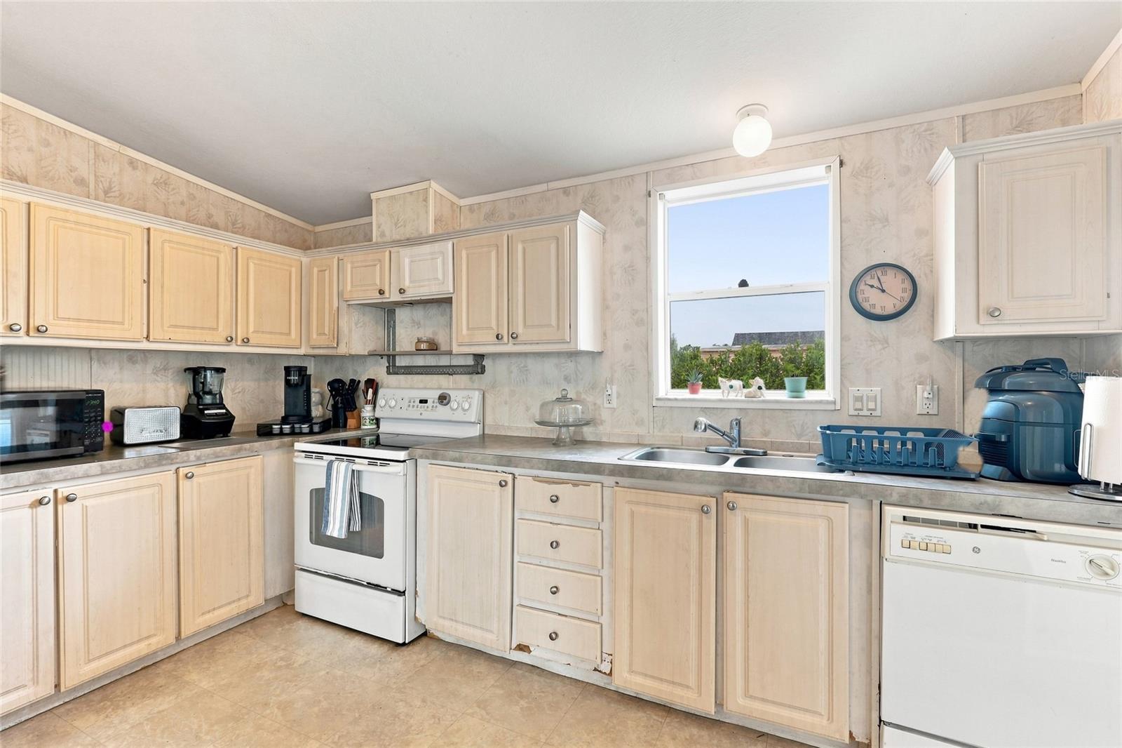 Residential in PUNTA GORDA 3