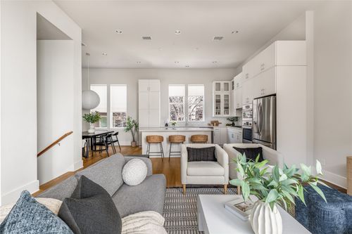 401-381 E Greenbriar Ln, Dallas, TX, 75203-1045 | Card Image