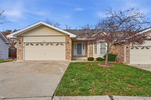 3-903 Palmer Ct, Lake St Louis, MO, 63367-2419 | Card Image