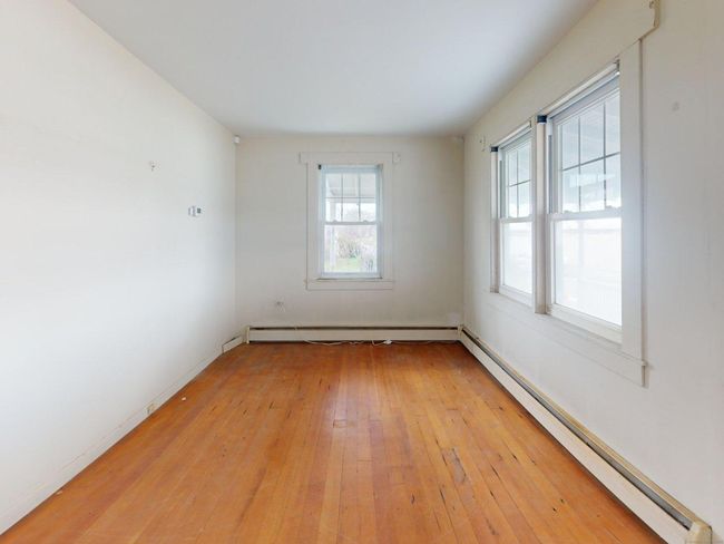 101 Niantic River Rd, House other with 4 bedrooms, 2 bathrooms and 3 parking in Waterford CT | Image 7