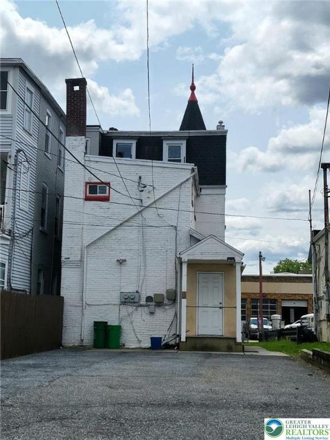 1245 W Turner St, Townhouse with 5 bedrooms, 2 bathrooms and null parking in Allentown PA | Image 15