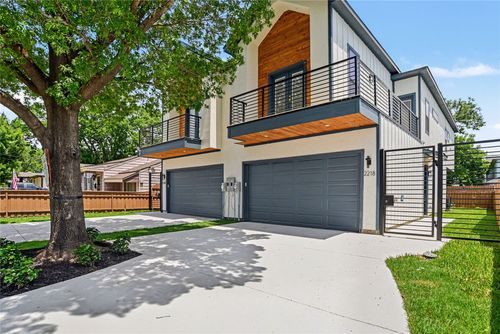 2220 Bombay Ave, Dallas, TX, 75235-3515 | Card Image