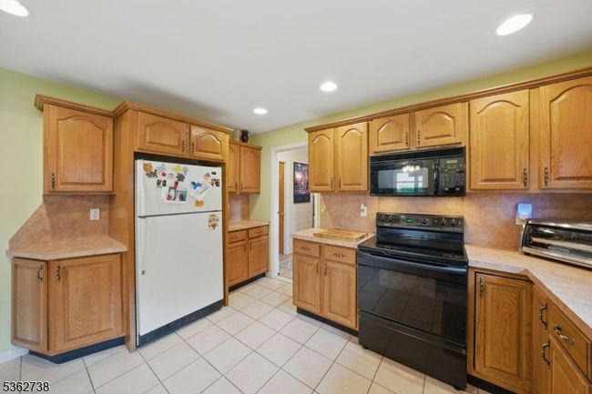 19 Paderewski Rd, House other with 4 bedrooms, 3 bathrooms and null parking in Oak Ridge NJ | Image 38