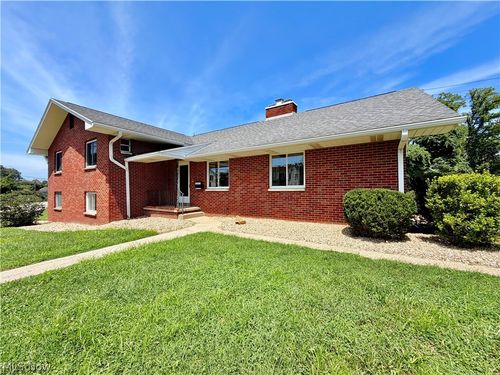 961 Lakeview Drive, Parkersburg, WV, 26104 | Card Image
